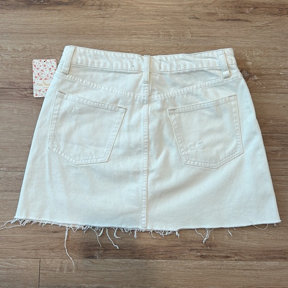 NWT - Free People Destroyed Denim Mini Skirt Size - 28 - Picture 4 of 12